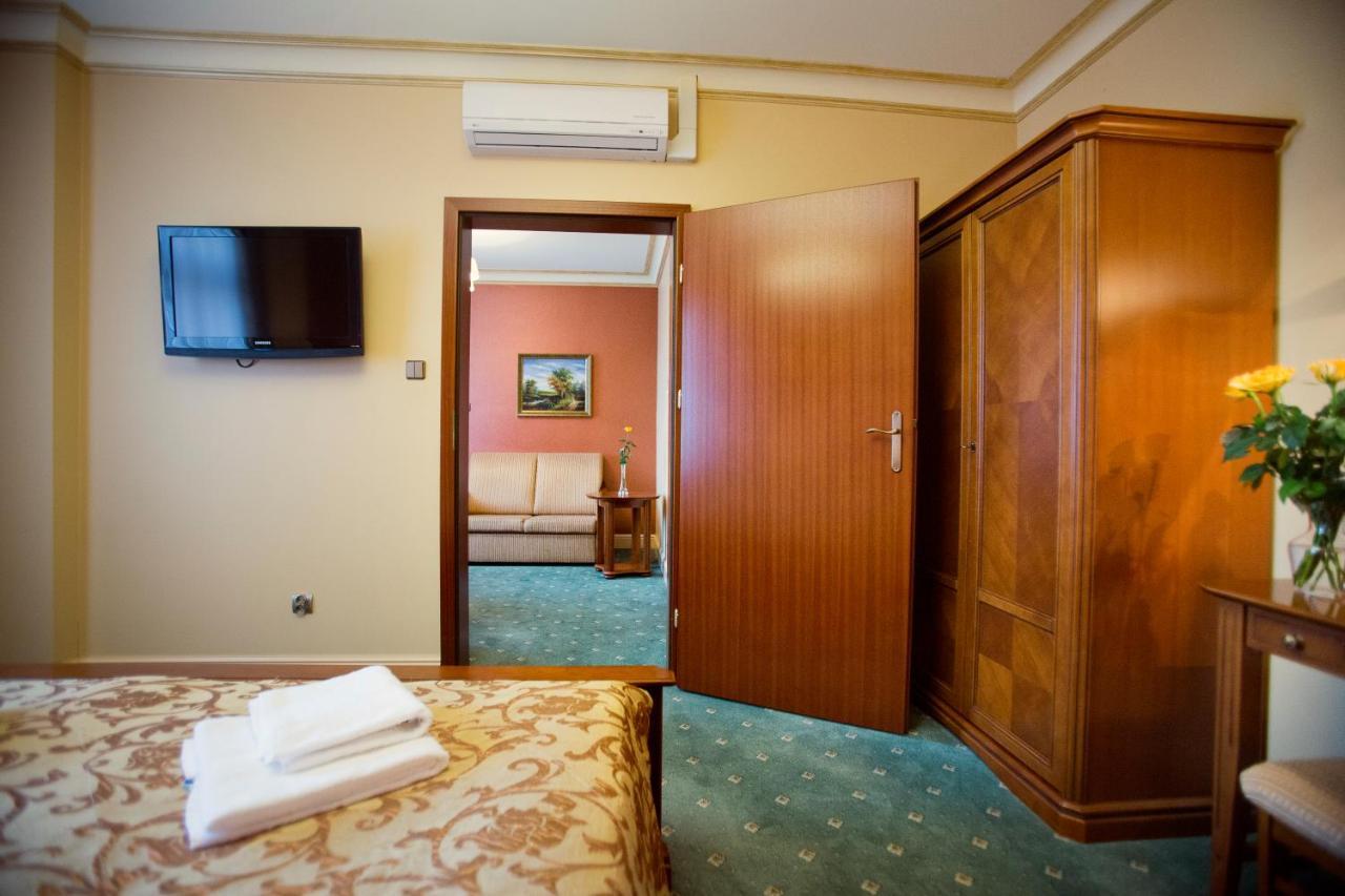 Hotel Przy Mlynie รืบนิค ภายนอก รูปภาพ
